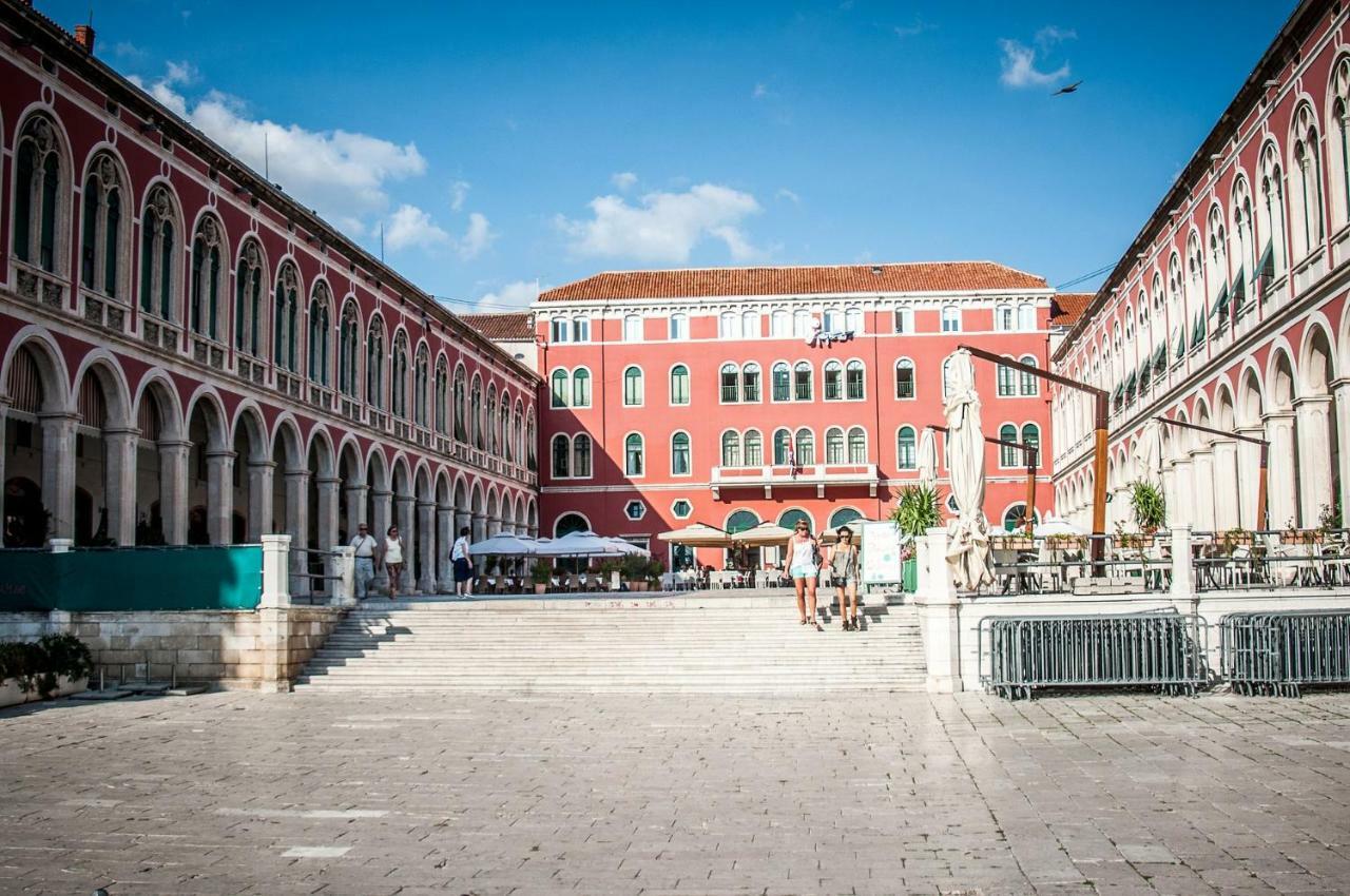Spalato Imperium Bagian luar foto