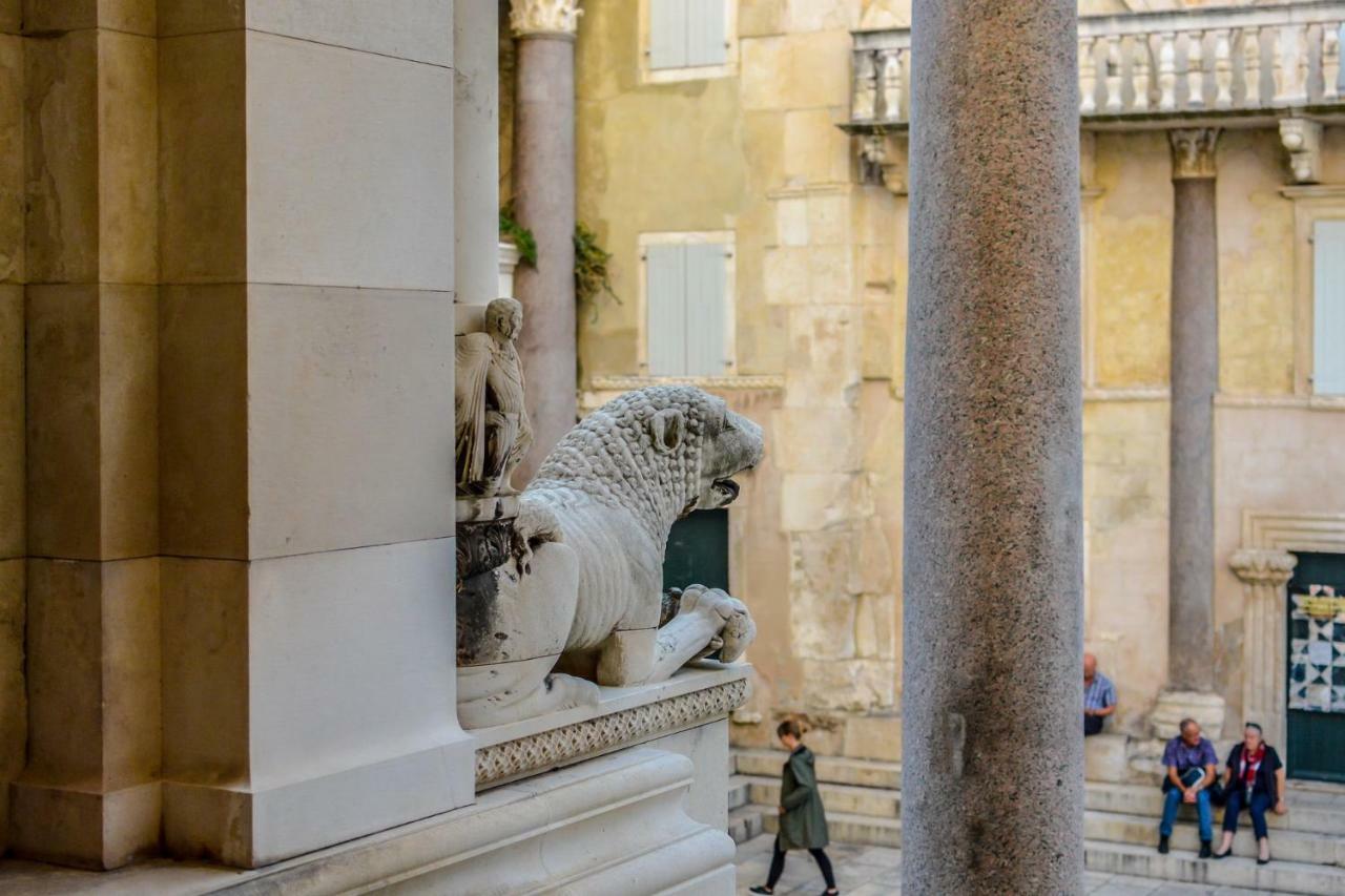 Spalato Imperium Bagian luar foto